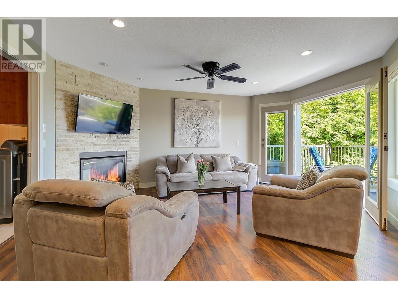  2341 Thacker Drive, West Kelowna