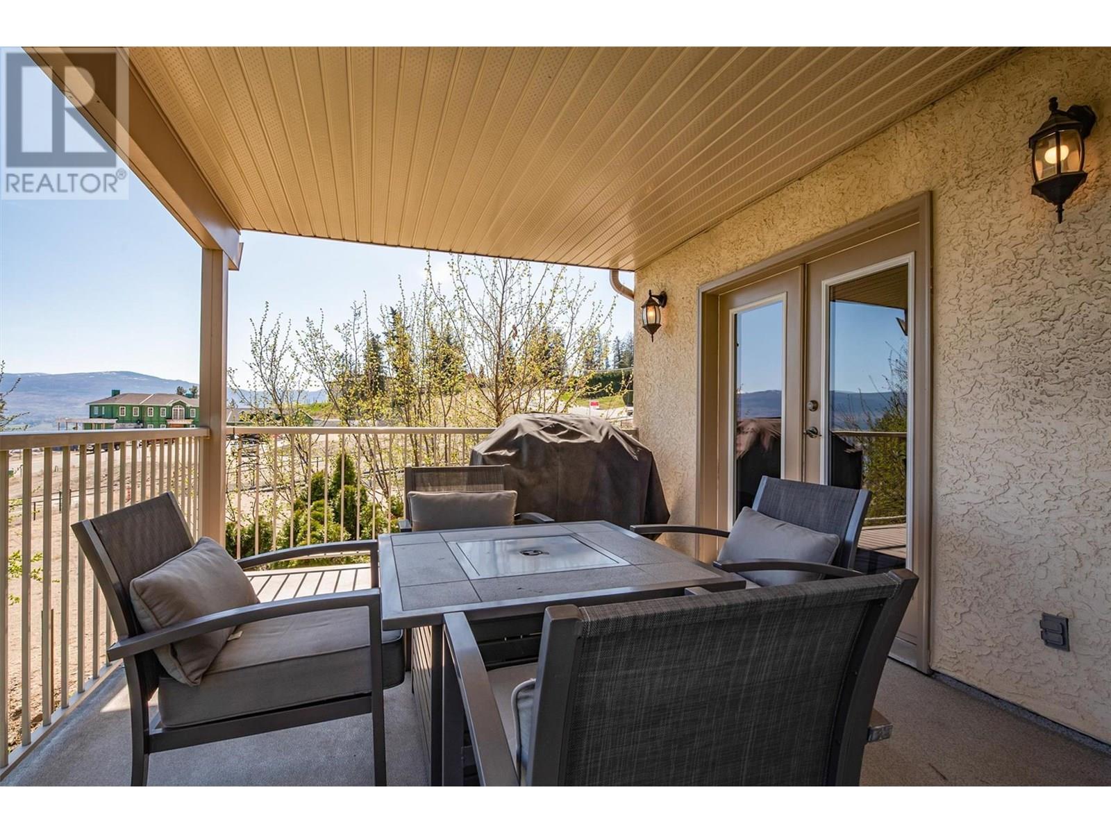  2341 Thacker Drive, West Kelowna