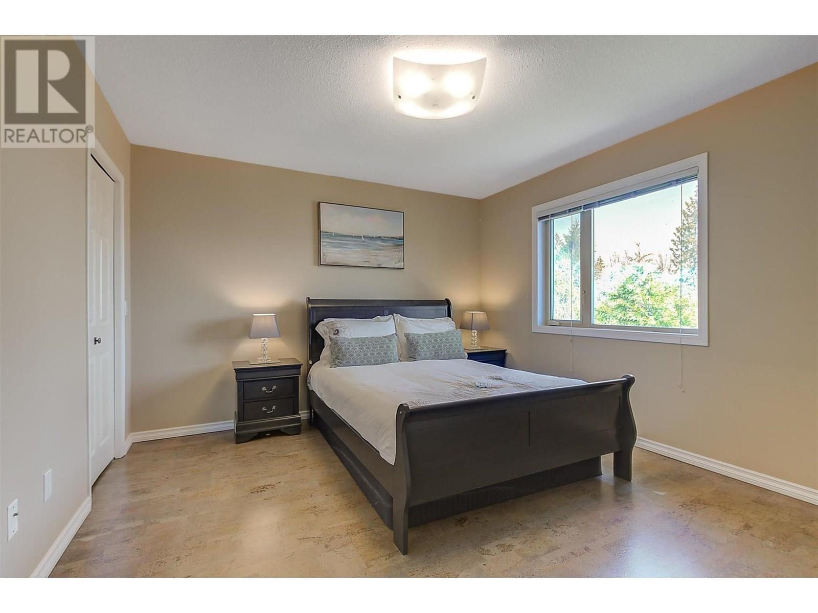  2341 Thacker Drive, West Kelowna