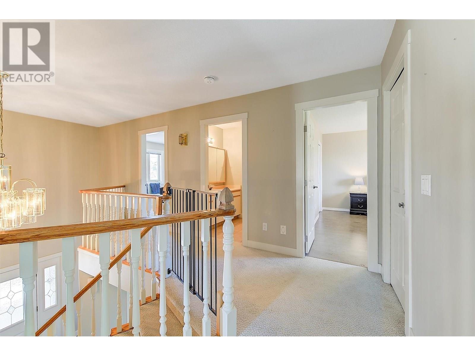  2341 Thacker Drive, West Kelowna