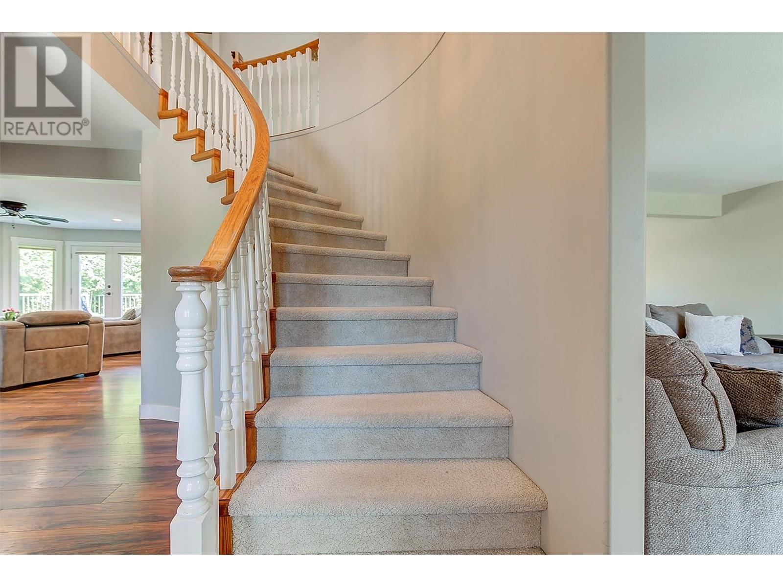  2341 Thacker Drive, West Kelowna