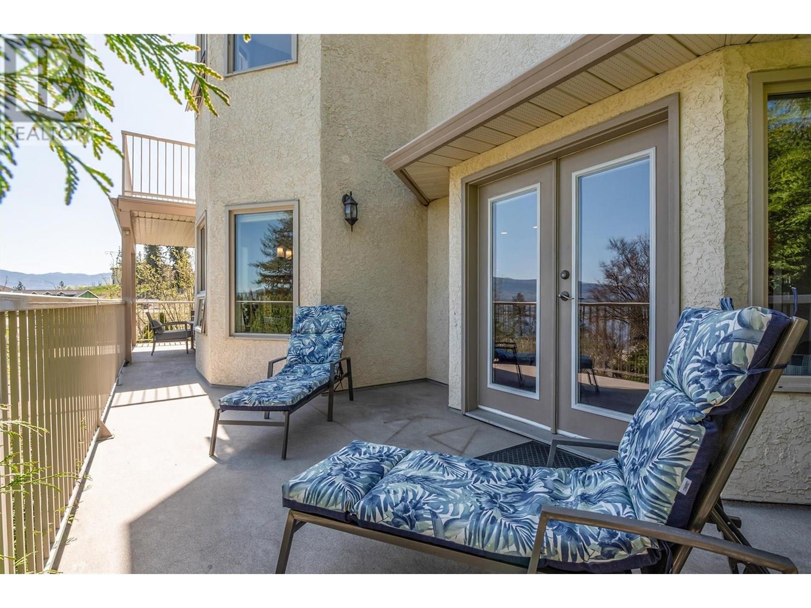  2341 Thacker Drive, West Kelowna