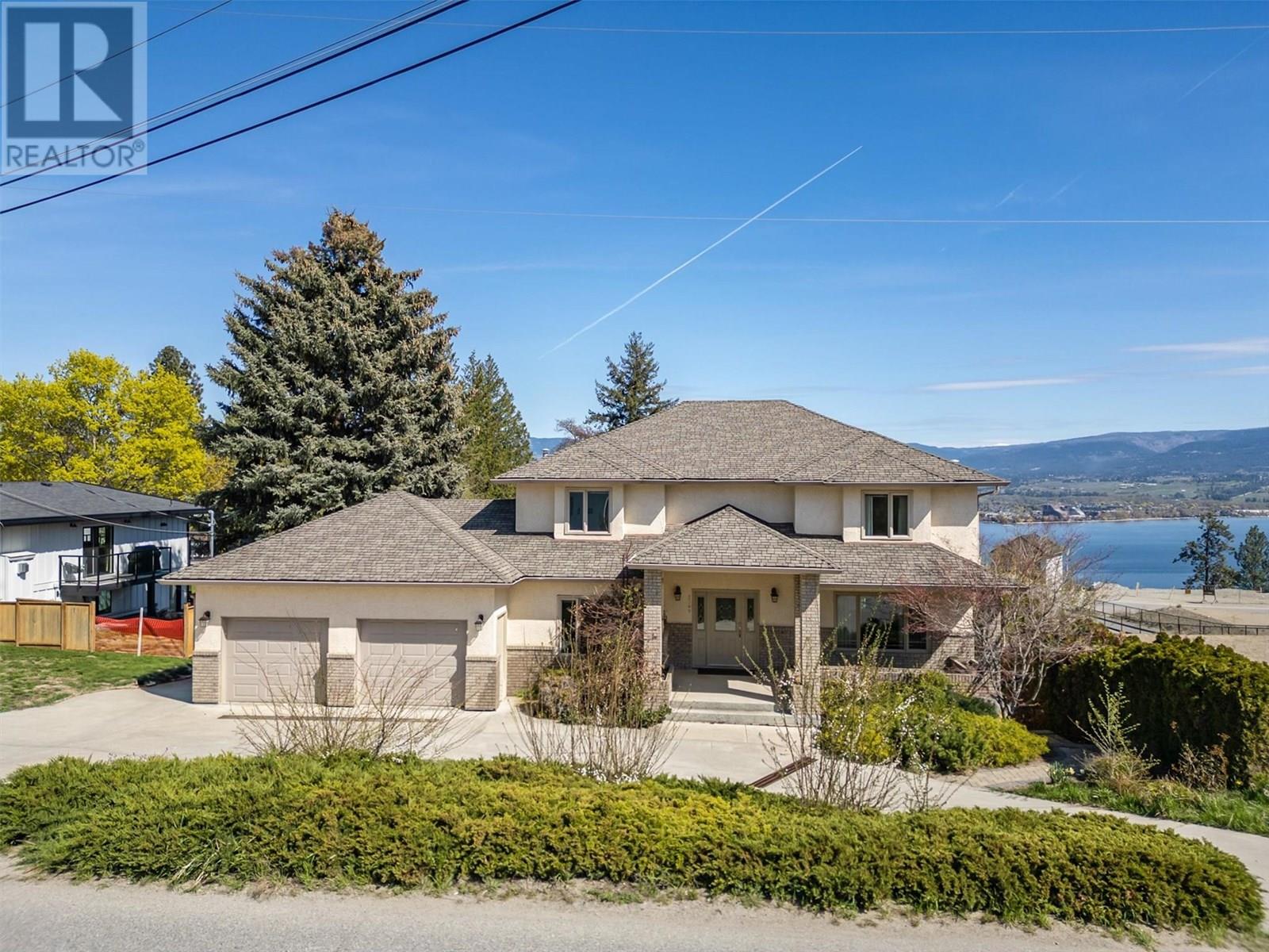  2341 Thacker Drive, West Kelowna