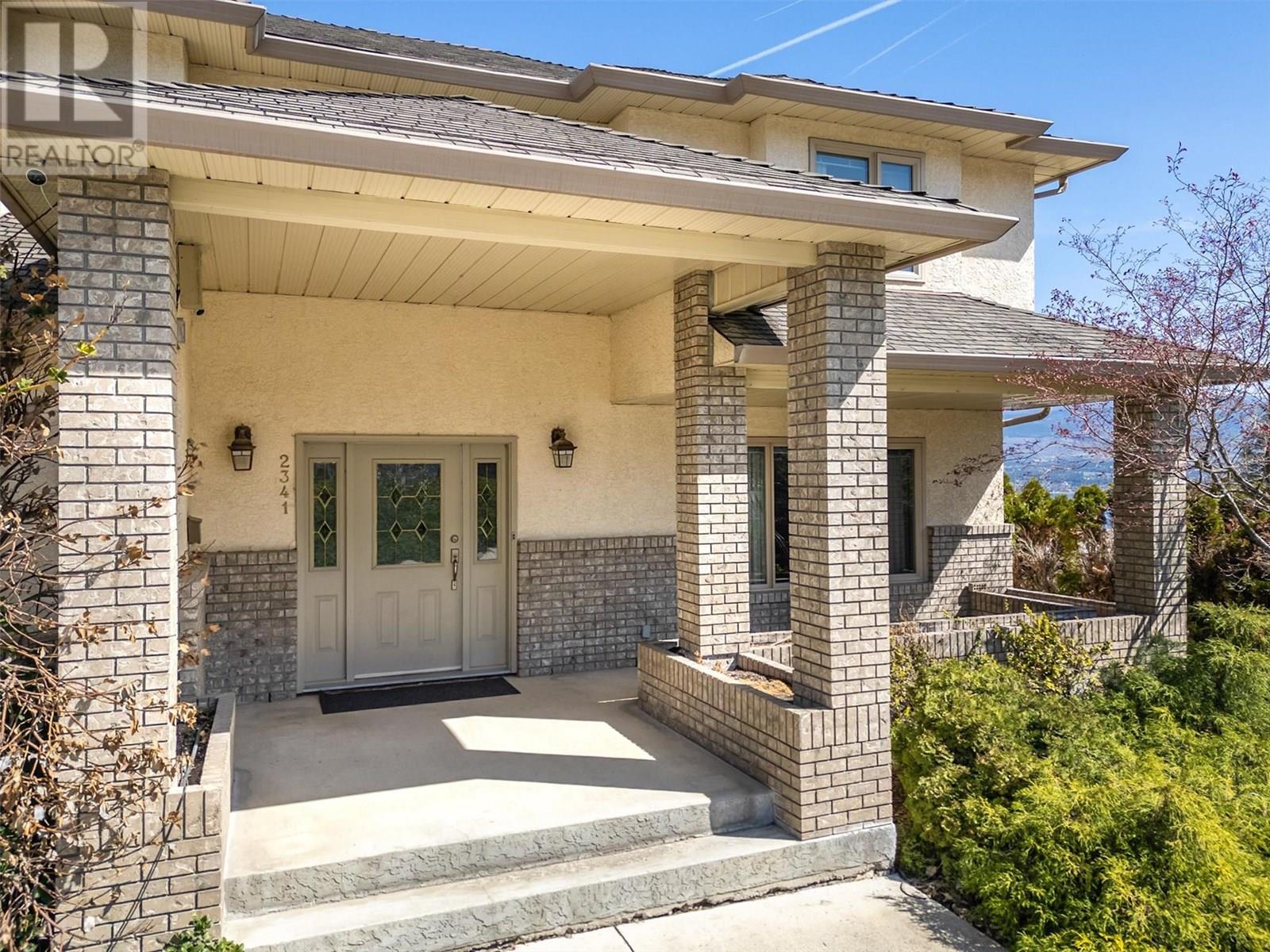  2341 Thacker Drive, West Kelowna
