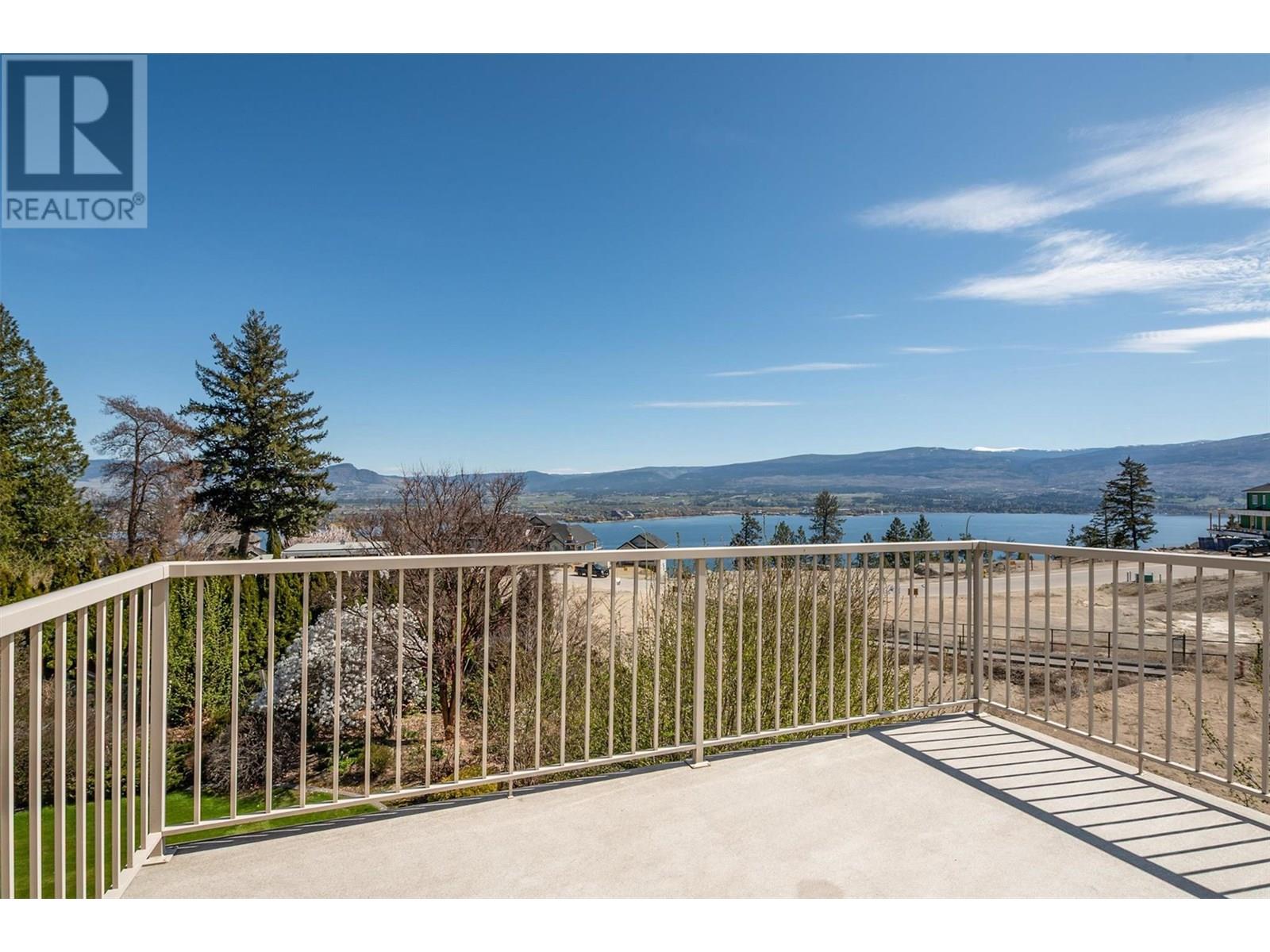  2341 Thacker Drive, West Kelowna