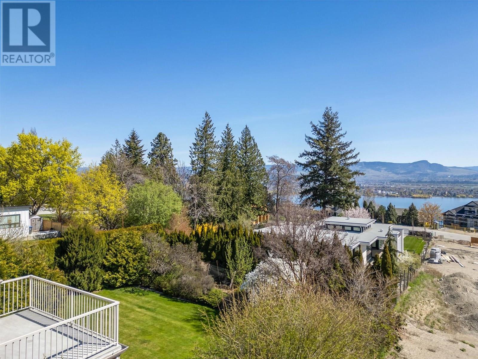  2341 Thacker Drive, West Kelowna