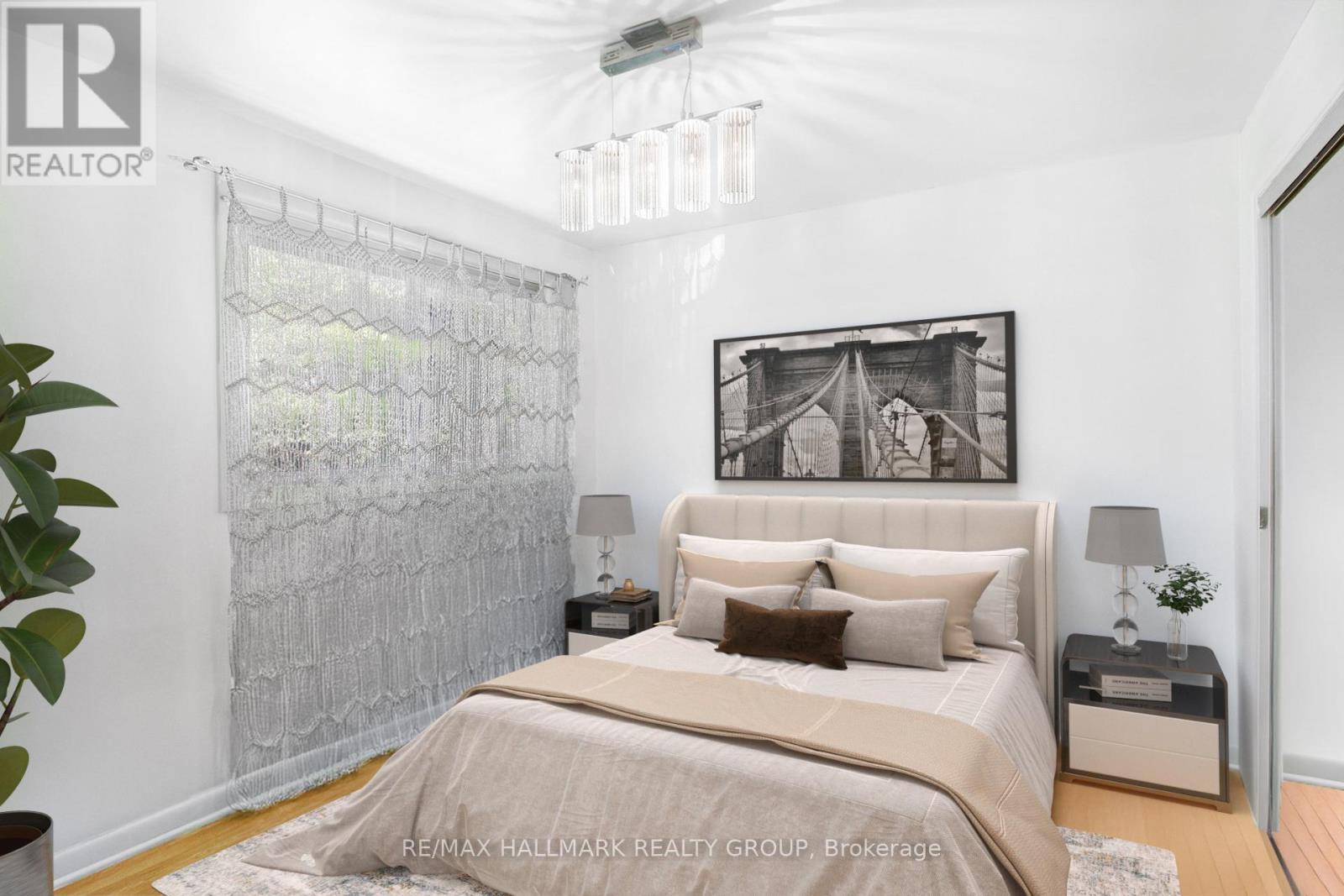 Photo 13 of 1036 Gill Avenue, Ottawa ON