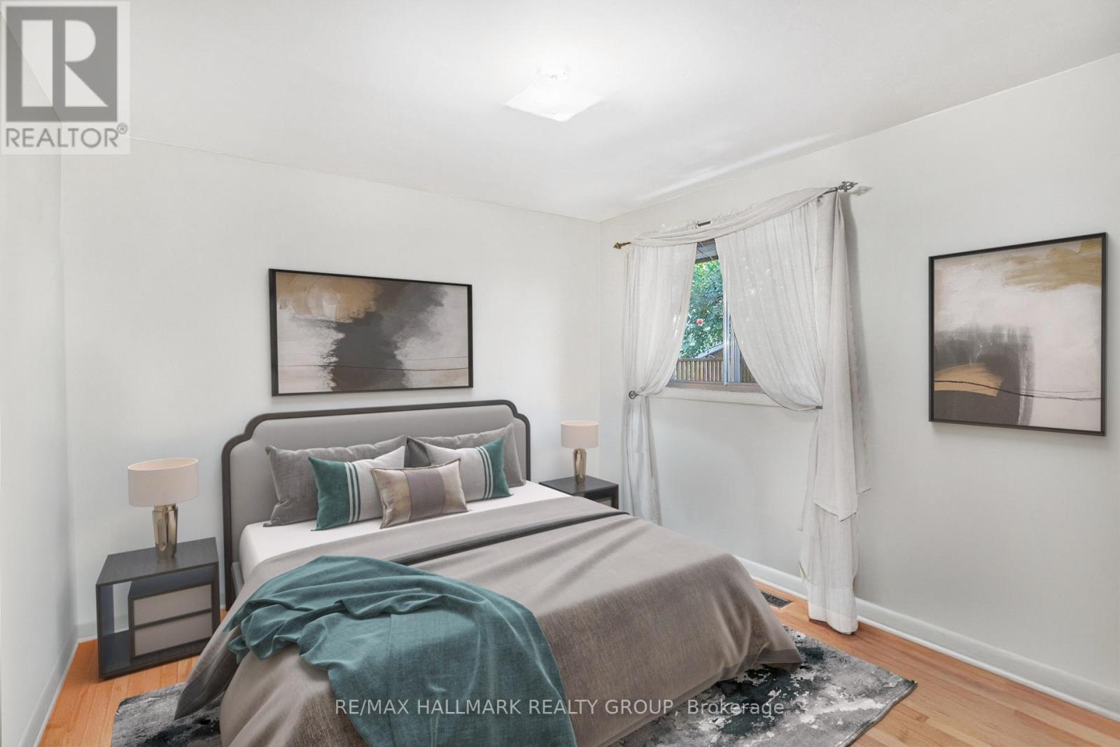 Photo 15 of 1036 Gill Avenue, Ottawa ON