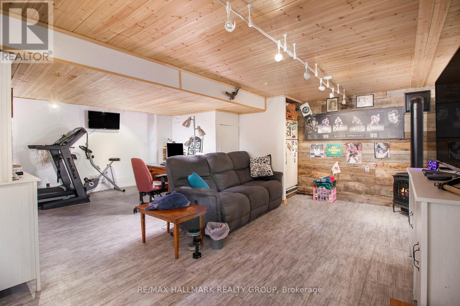 Photo 18 of 1036 Gill Avenue, Ottawa ON