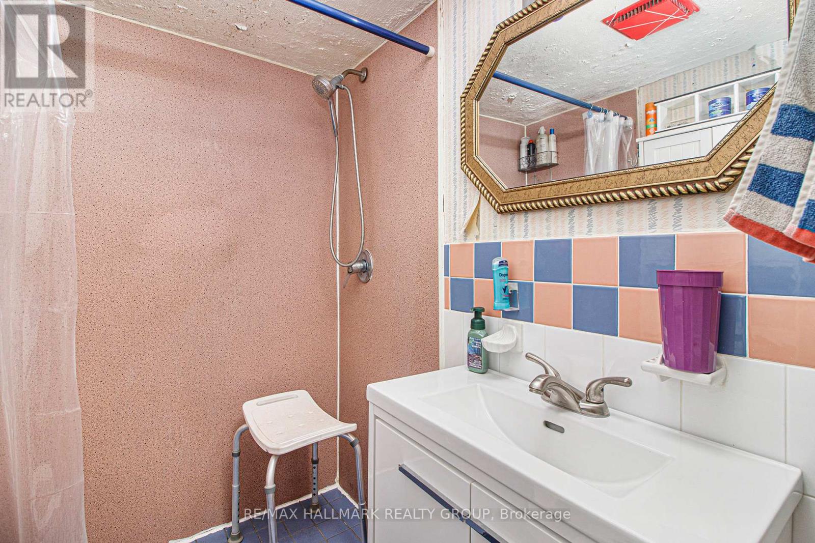 Photo 21 of 1036 Gill Avenue, Ottawa ON