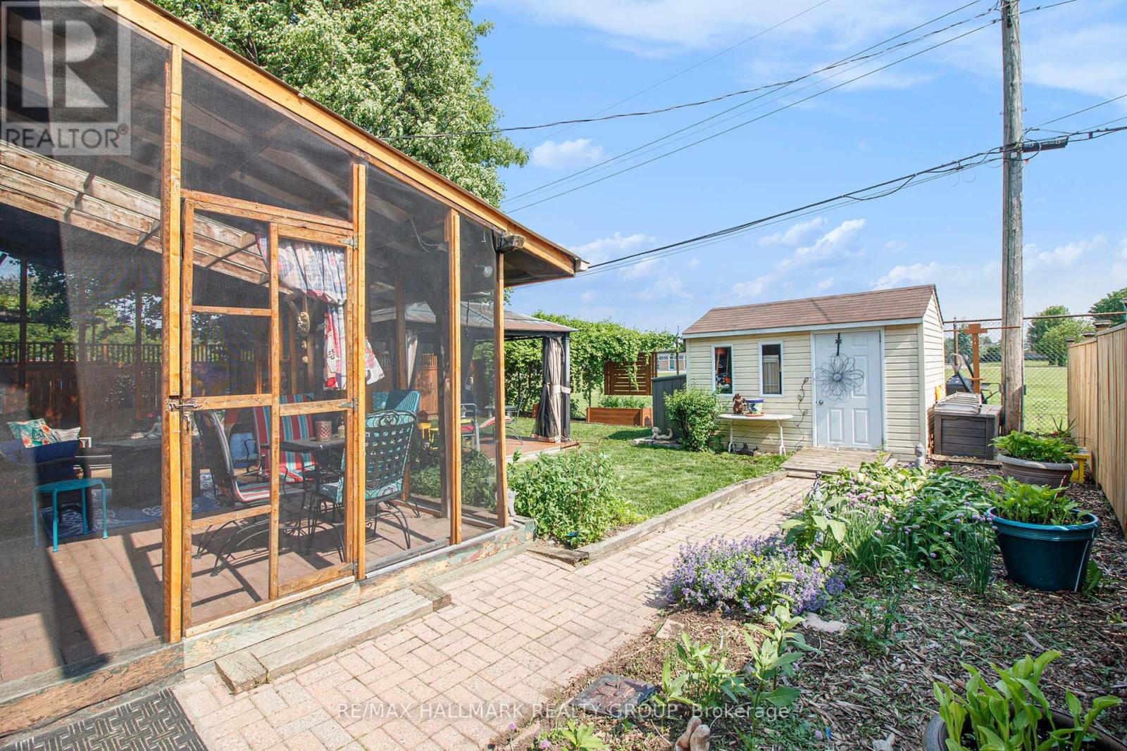 Photo 23 of 1036 Gill Avenue, Ottawa ON