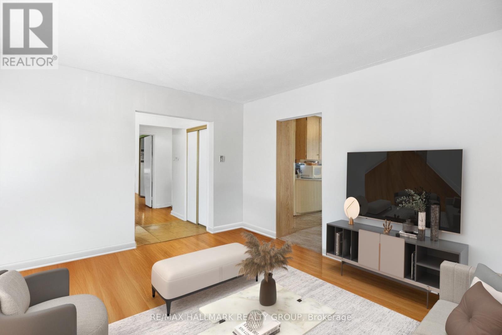 Photo 7 of 1036 Gill Avenue, Ottawa ON