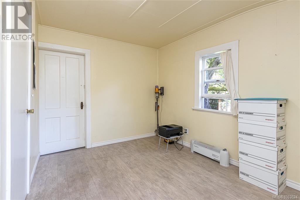 1794 Midgard Ave, Saanich