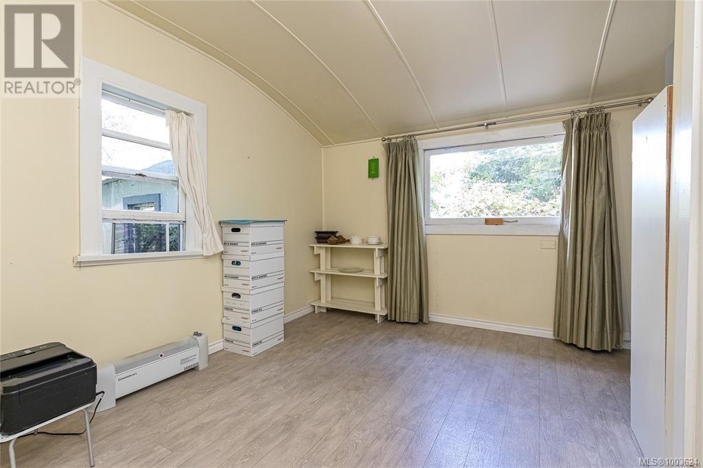1794 Midgard Ave, Saanich