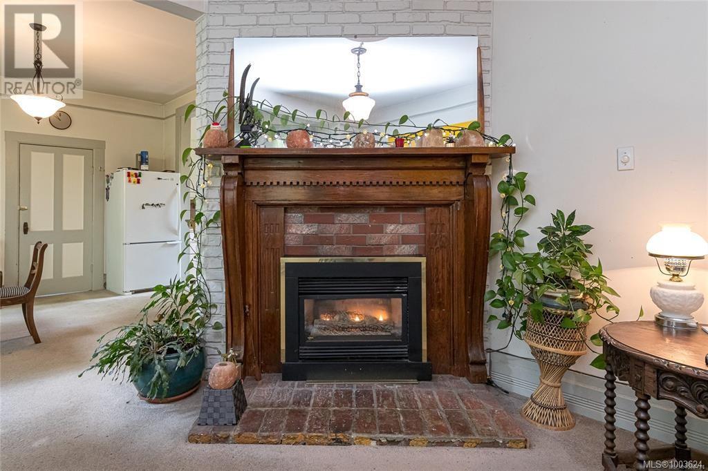 1794 Midgard Ave, Saanich