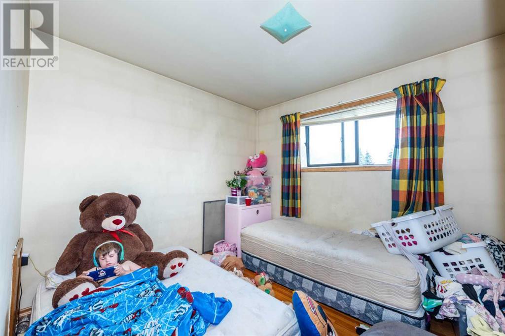 Single Family House Bi-level for Sale in   Street SE Forest Lawn Calgary 