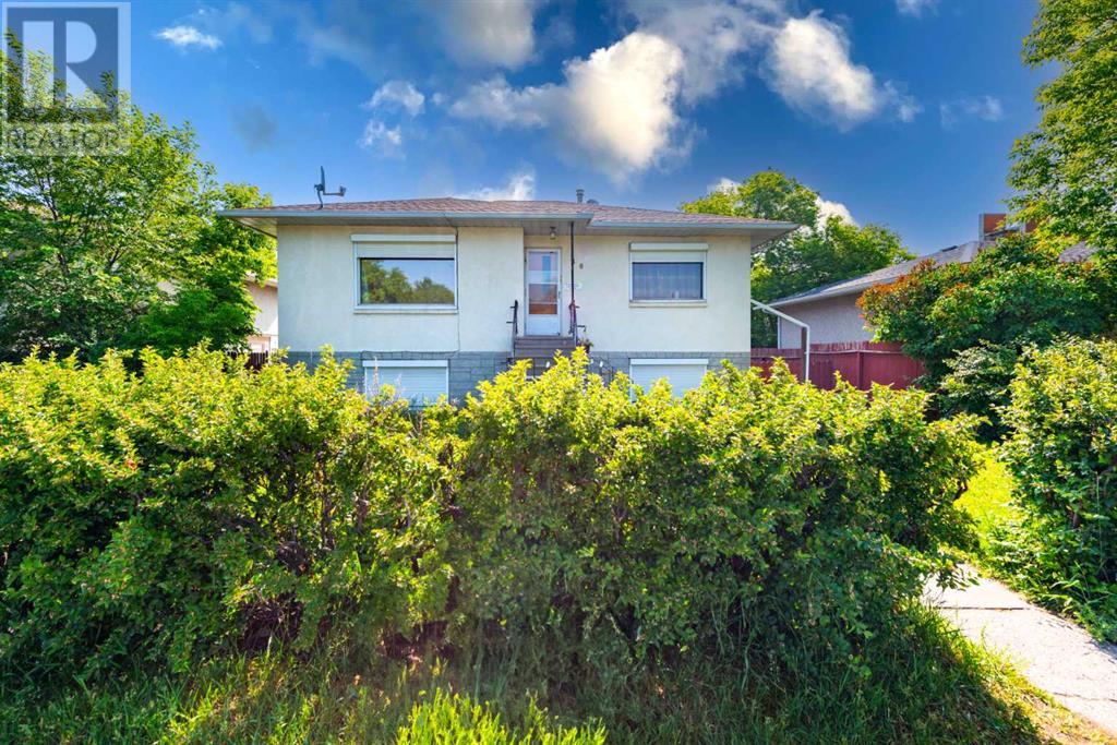 Single Family House Bi-level for Sale in   Street SE Forest Lawn Calgary 