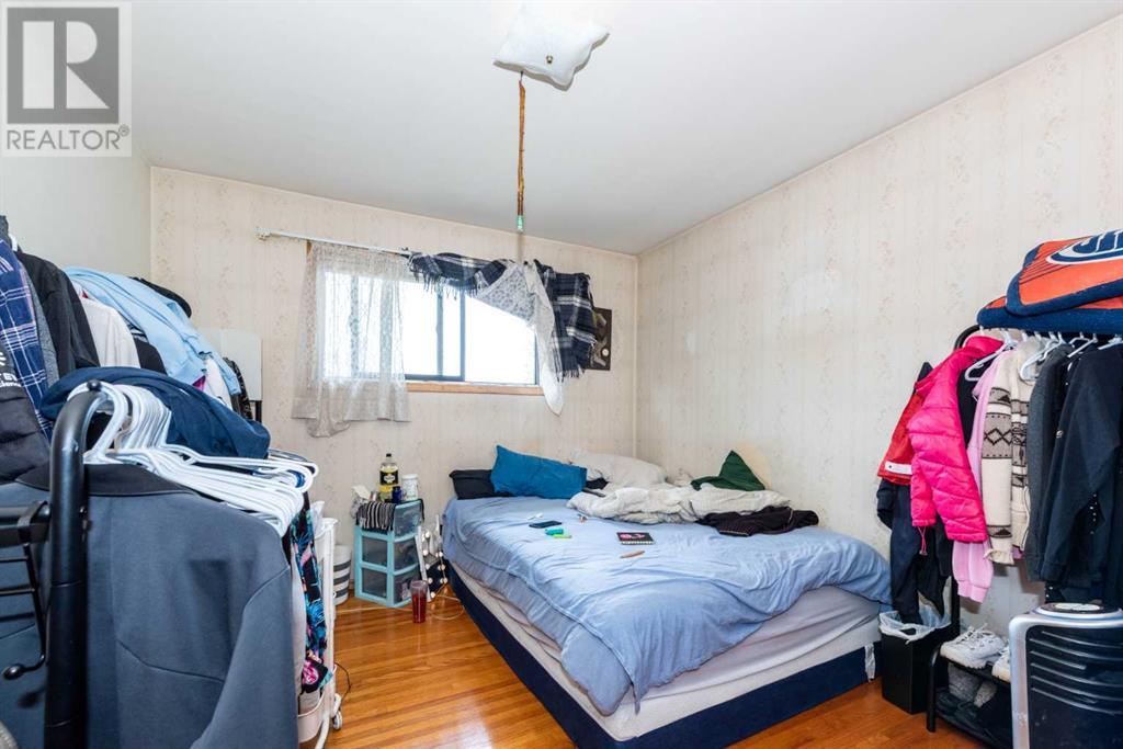 Single Family House Bi-level for Sale in   Street SE Forest Lawn Calgary 