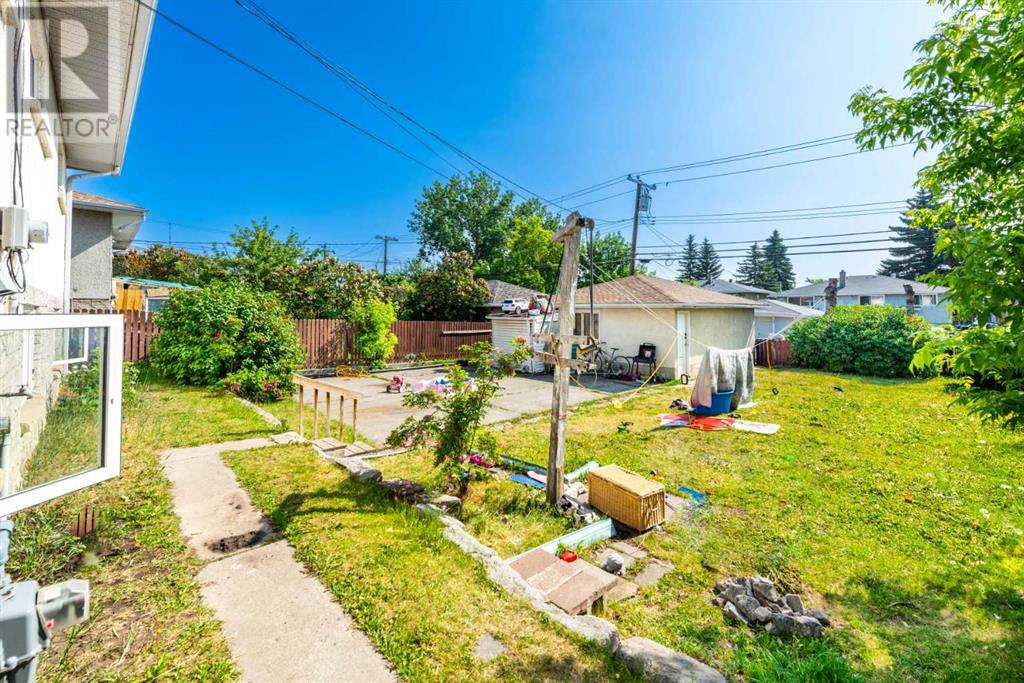 Single Family House Bi-level for Sale in   Street SE Forest Lawn Calgary 