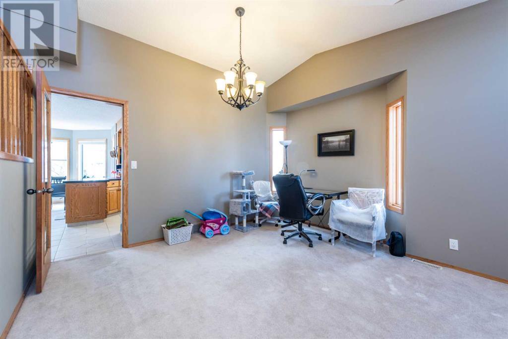 Single Family House for Sale in  Hawktree Circle NW Hawkwood Calgary 