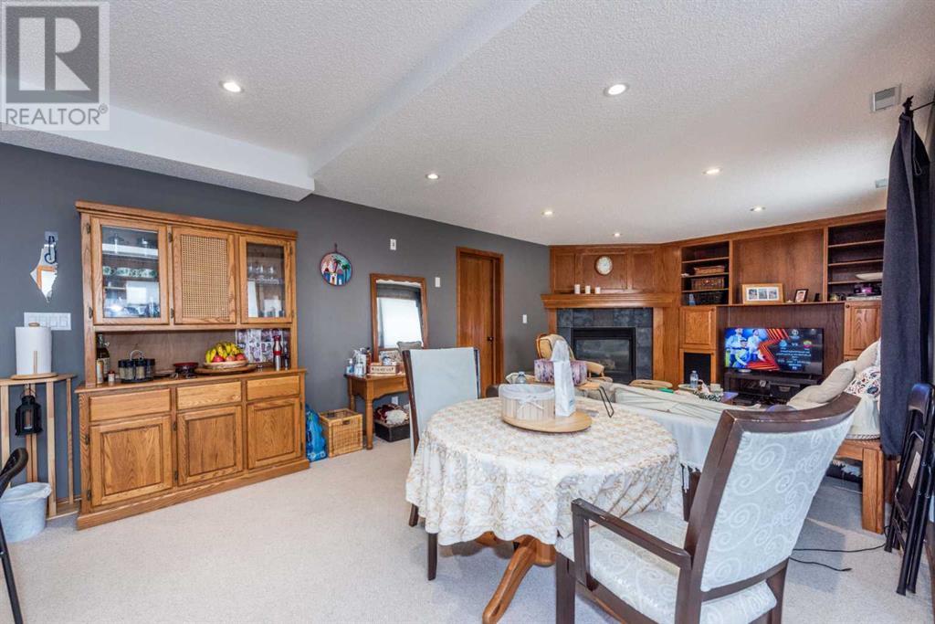 Single Family House for Sale in  Hawktree Circle NW Hawkwood Calgary 