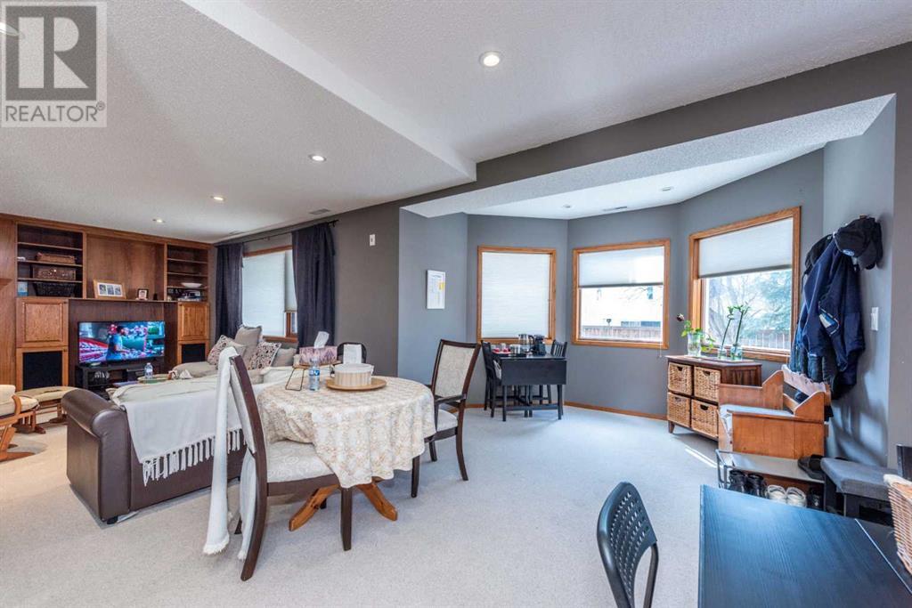 Single Family House for Sale in  Hawktree Circle NW Hawkwood Calgary 