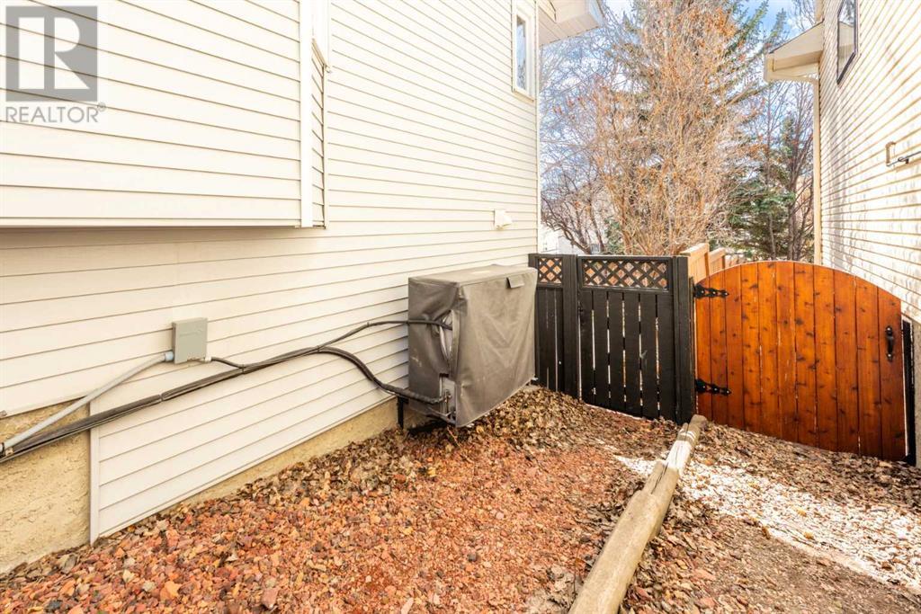 Single Family House for Sale in  Hawktree Circle NW Hawkwood Calgary 
