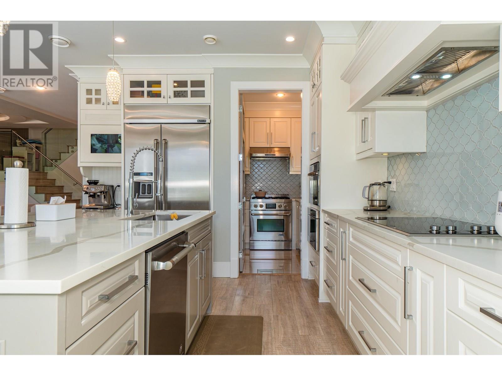 Photo 10 of 5028 Maple Road, Richmond BC