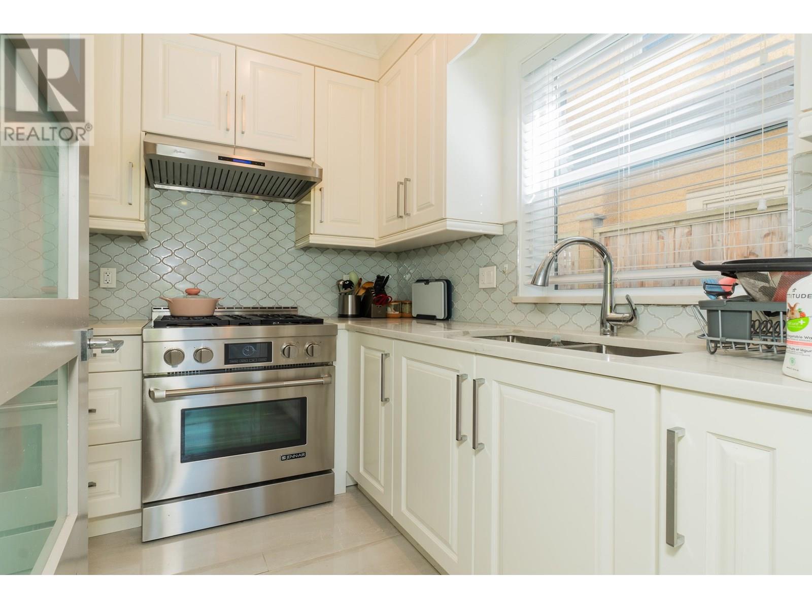 Photo 11 of 5028 Maple Road, Richmond BC