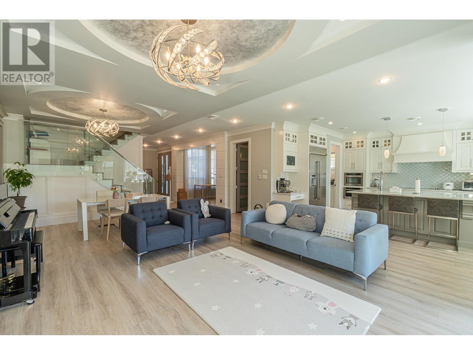 Photo 12 of 5028 Maple Road, Richmond BC