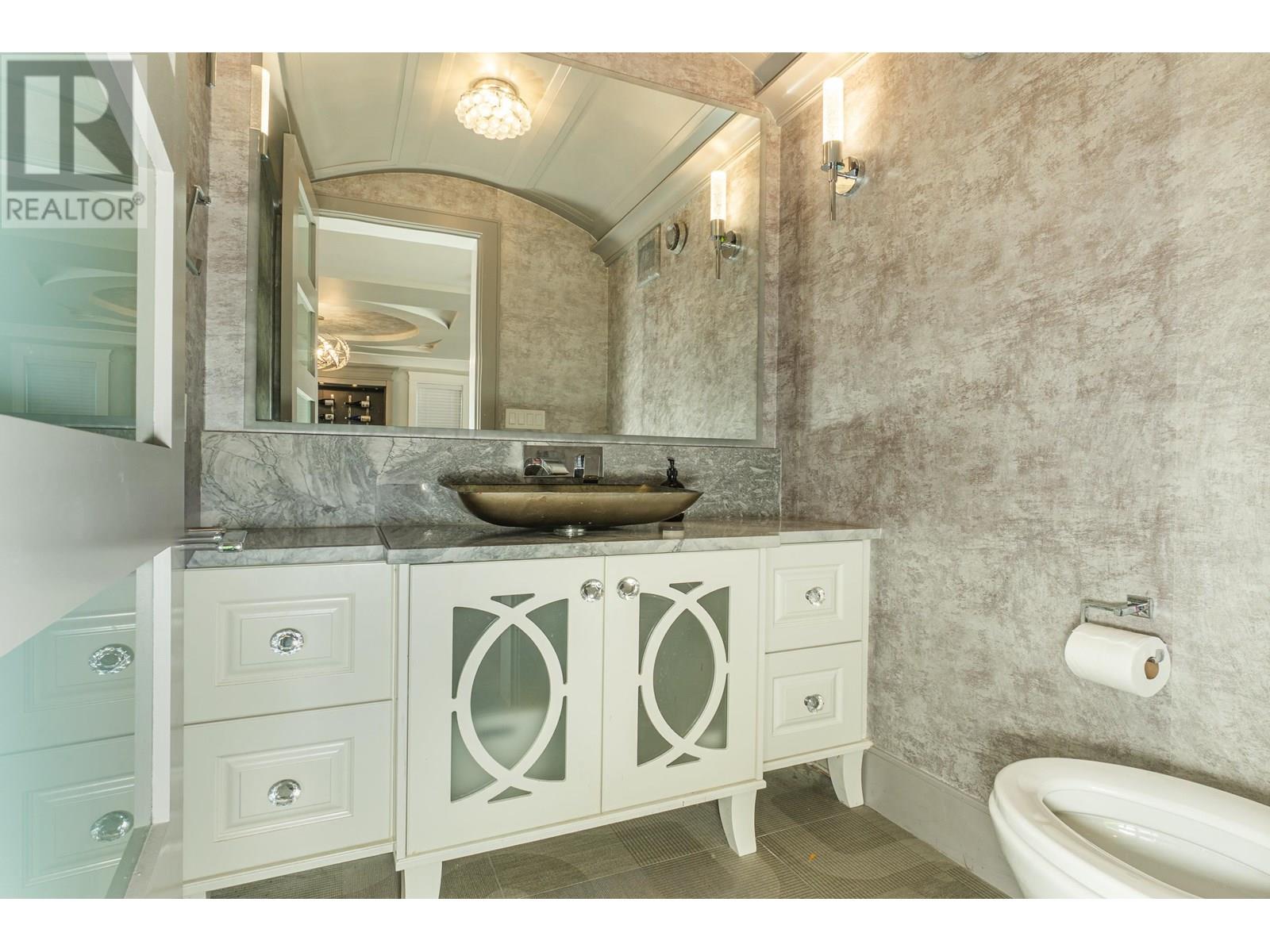 Photo 6 of 5028 Maple Road, Richmond BC