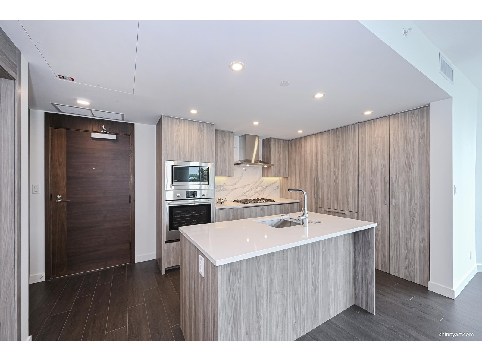 Photo 10 of 708 13768 100 Avenue, Surrey BC