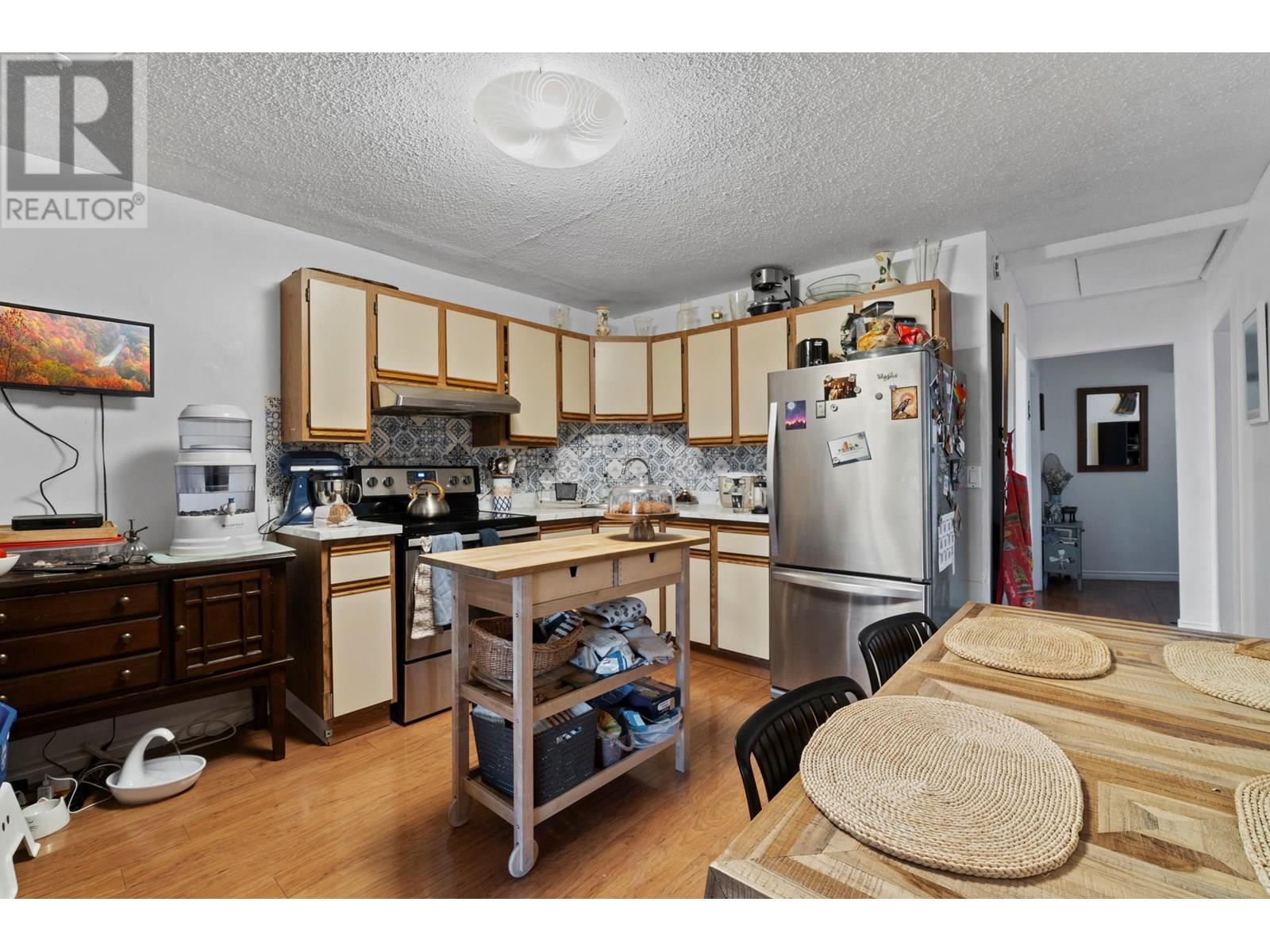Photo 15 of 570 Colby Street, New Westminster BC