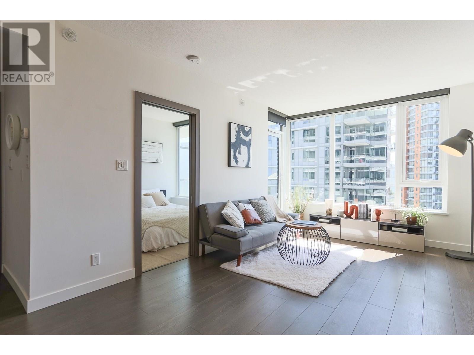 Photo 13 of 1507 68 Smithe Street, Vancouver BC
