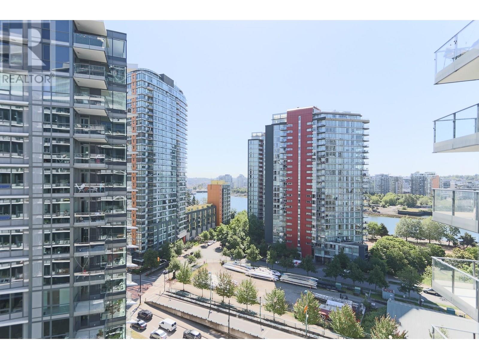 Photo 17 of 1507 68 Smithe Street, Vancouver BC