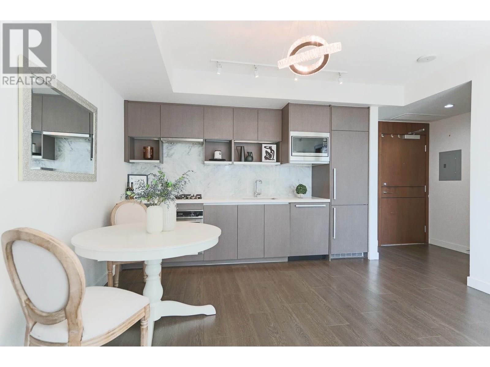 Photo 3 of 1507 68 Smithe Street, Vancouver BC