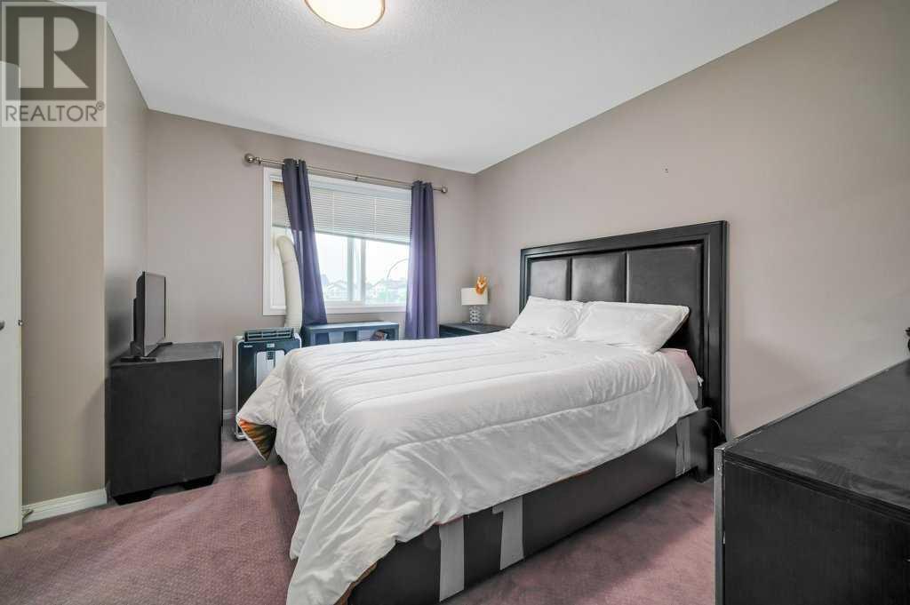158 Everridge Gardens SW, Calgary, Alberta