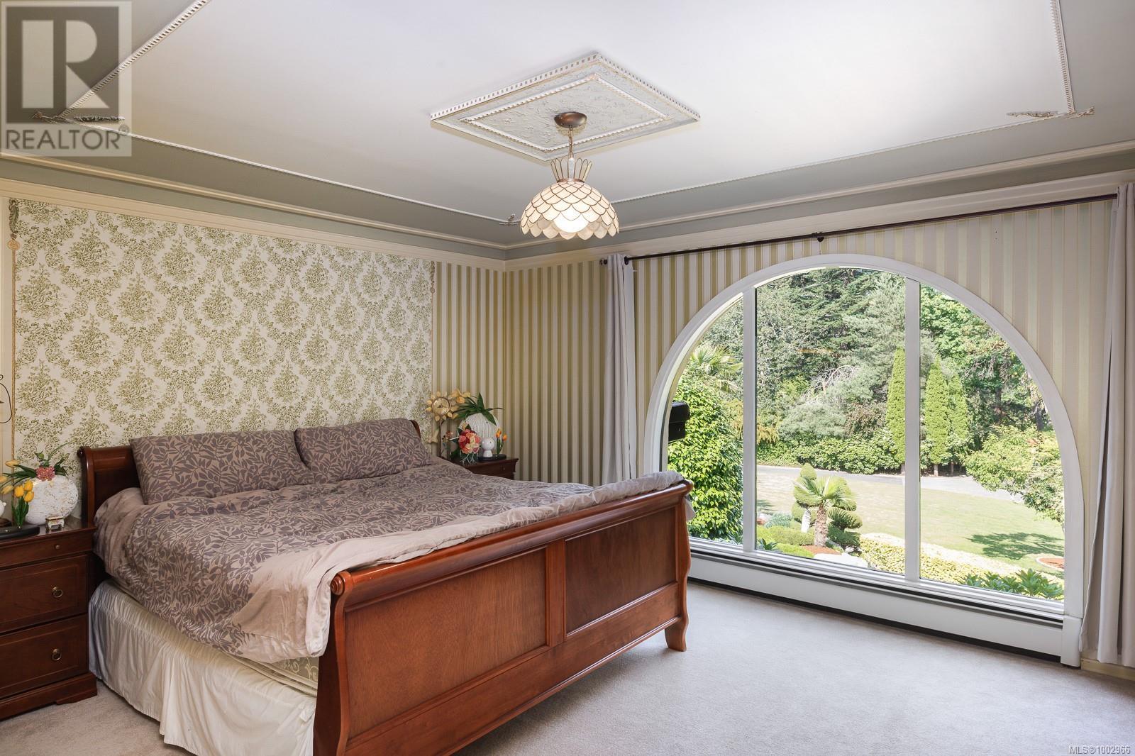  2495 Shannon Place, Saanich