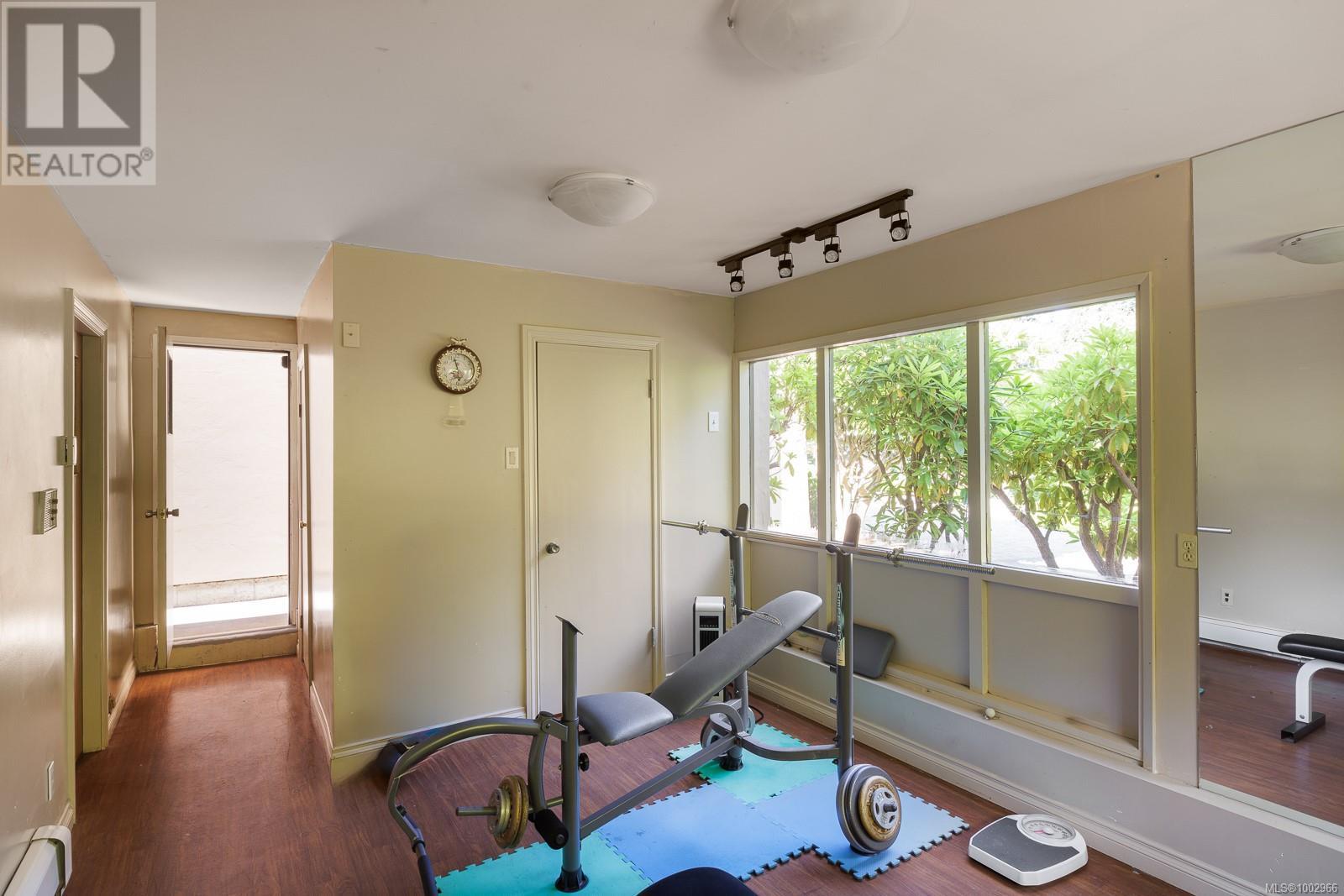  2495 Shannon Place, Saanich