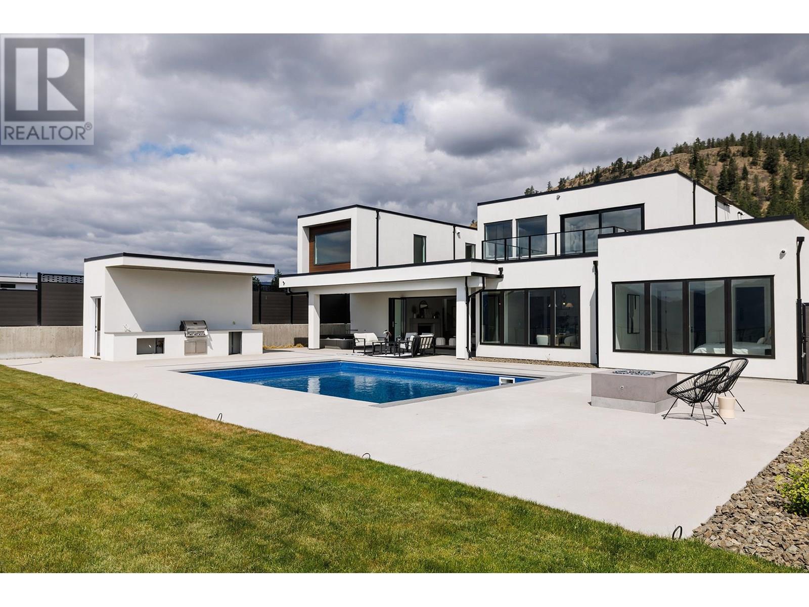  1392 Vineyard Drive, West Kelowna