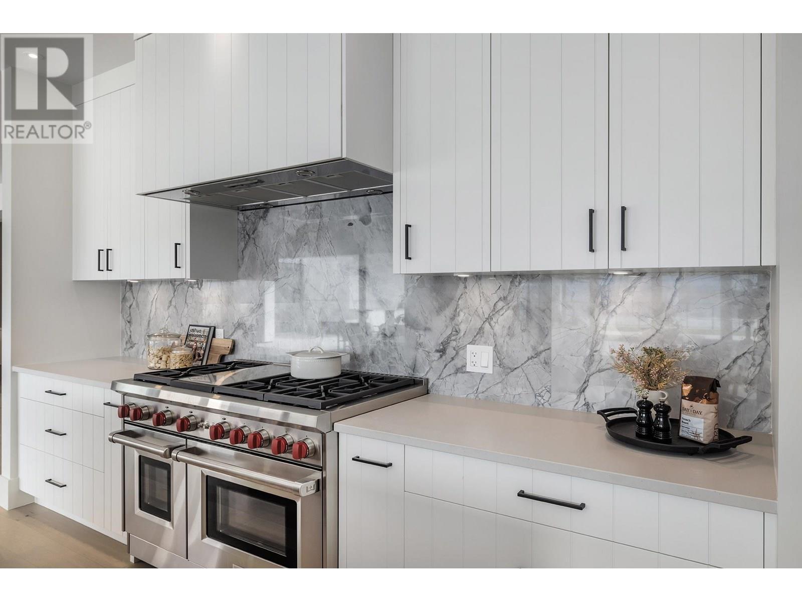  1392 Vineyard Drive, West Kelowna