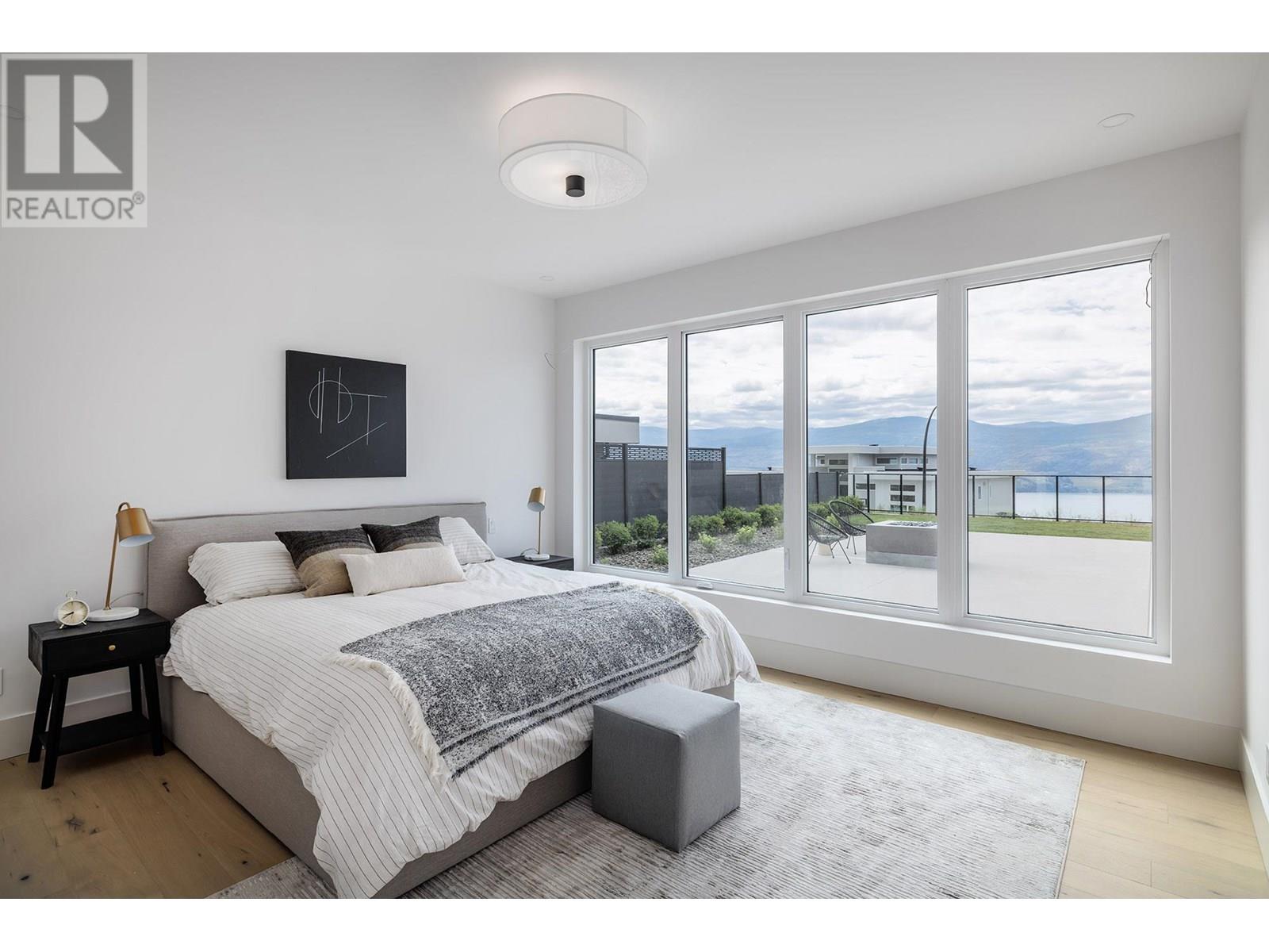  1392 Vineyard Drive, West Kelowna