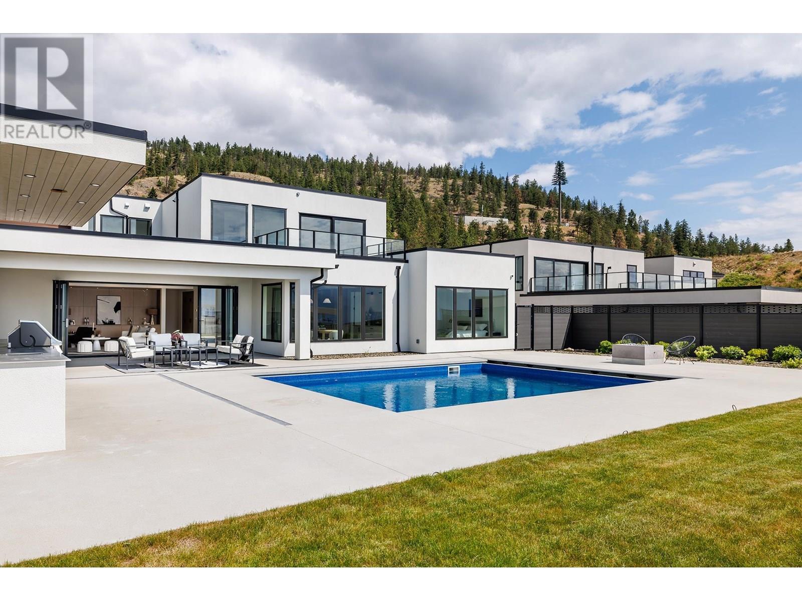  1392 Vineyard Drive, West Kelowna