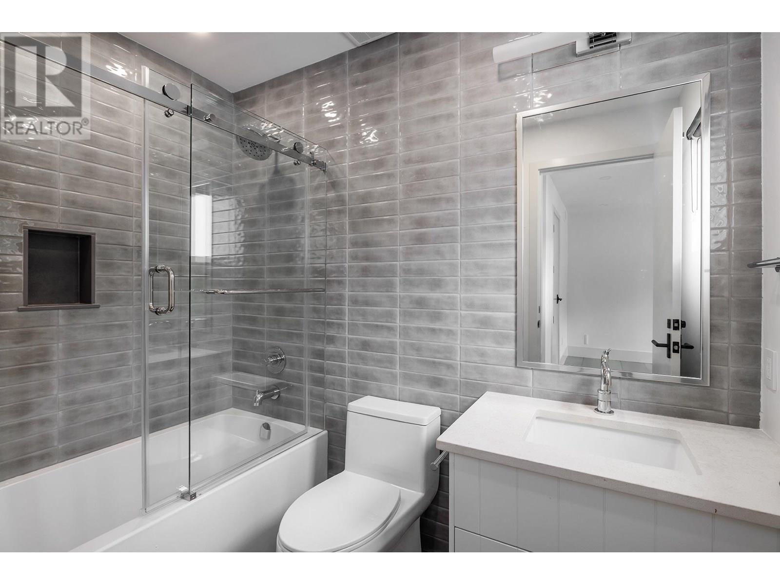  1392 Vineyard Drive, West Kelowna