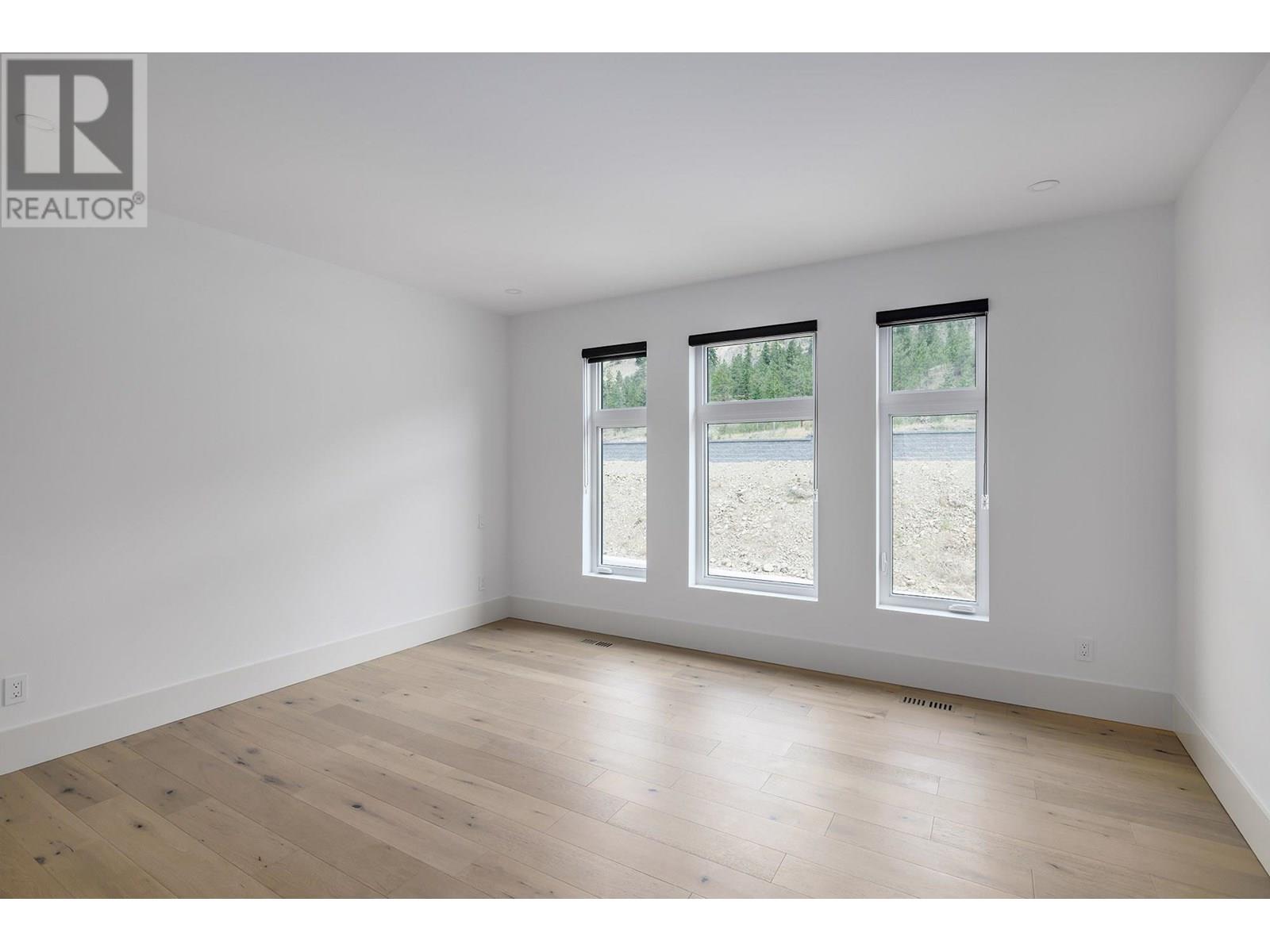  1392 Vineyard Drive, West Kelowna