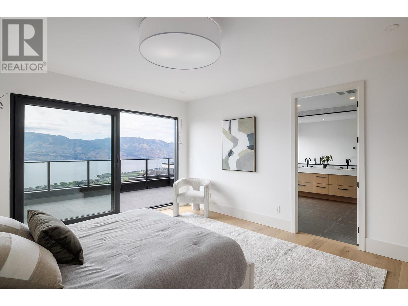  1392 Vineyard Drive, West Kelowna