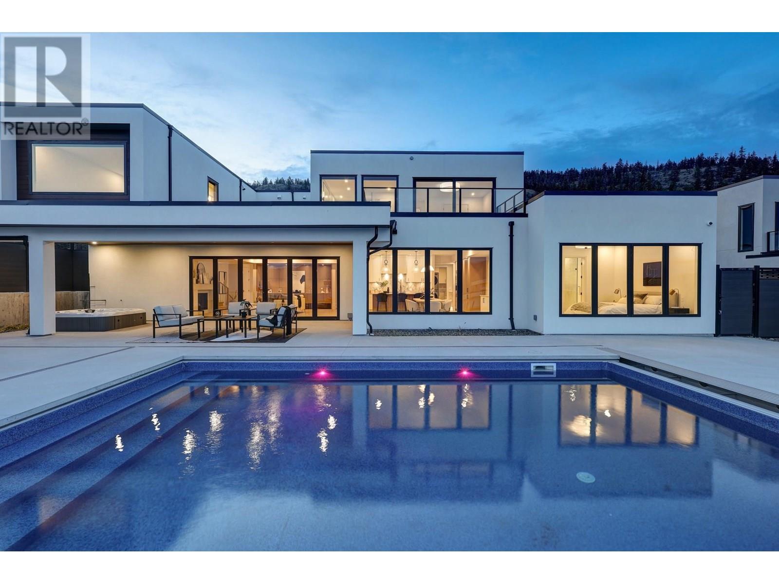  1392 Vineyard Drive, West Kelowna