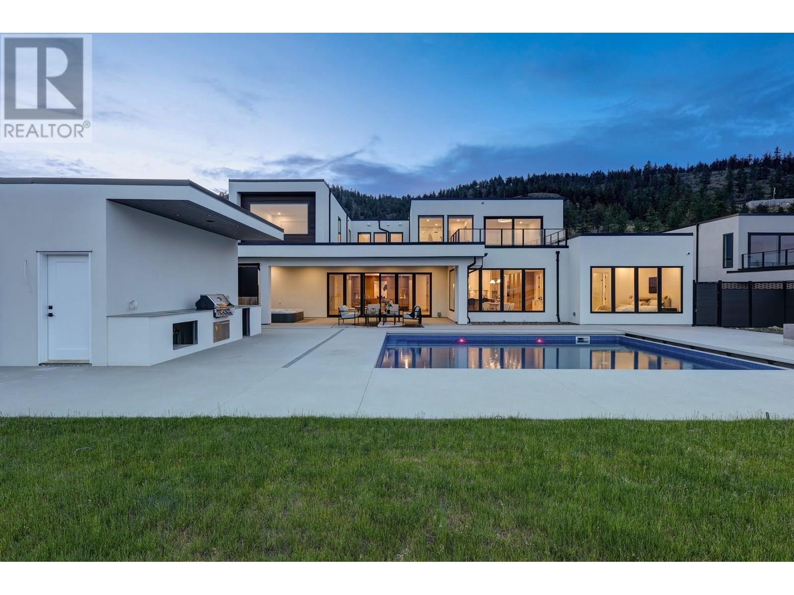  1392 Vineyard Drive, West Kelowna
