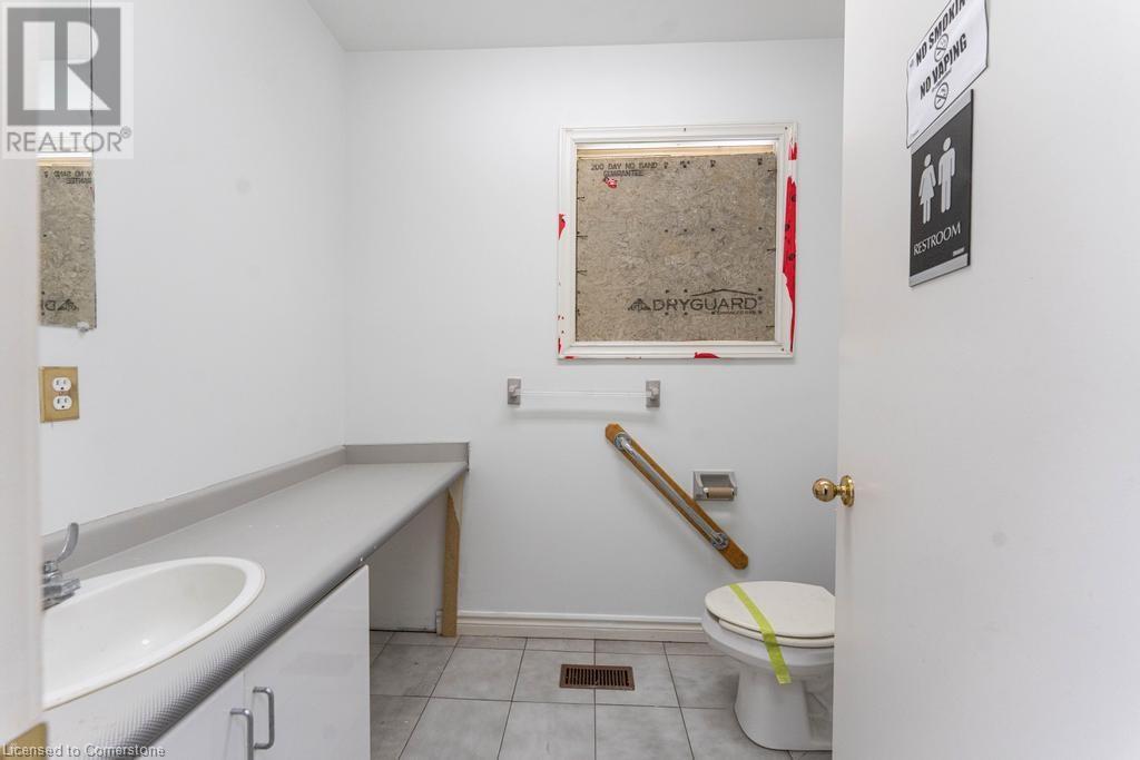 Photo 11 of 923 Brant Street Unit 4, Burlington ON