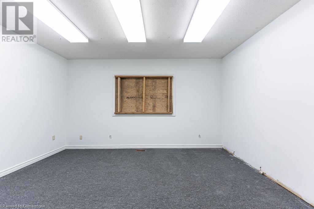 Photo 14 of 923 Brant Street Unit 4, Burlington ON